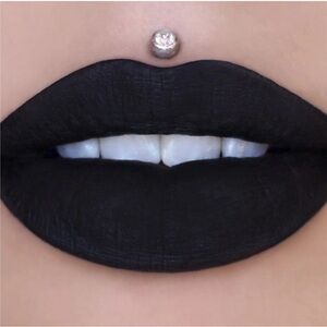 Jeffree Star Weirdo Velour liquid lipstick‎